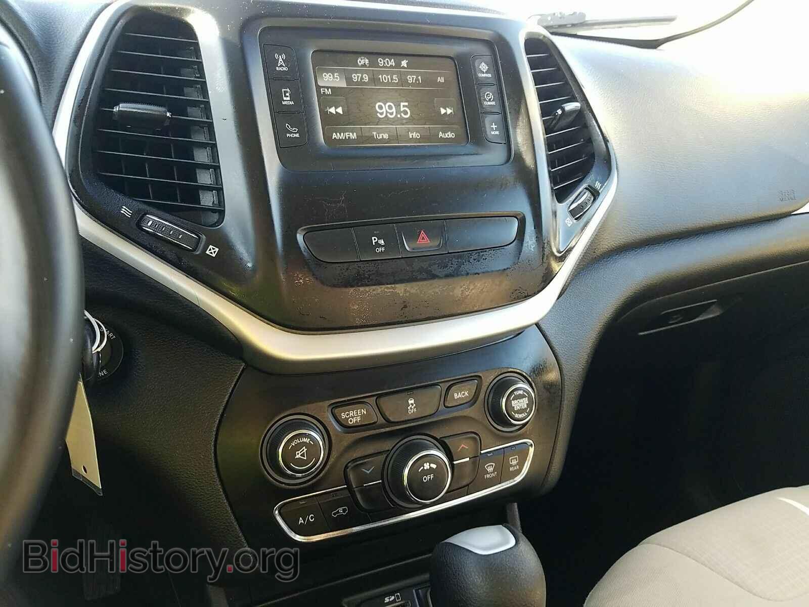 2017 Jeep Cherokee - VIN: 1C4PJLCB7HW565980 - Фото 4