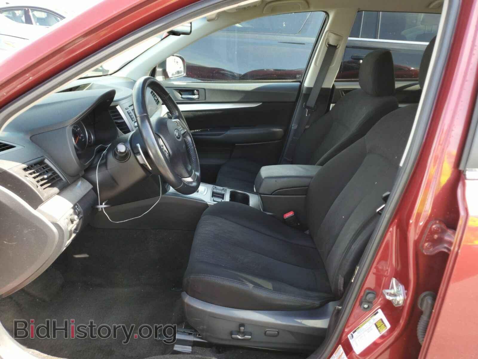 2014 Subaru Outback - VIN: 4S4BRCCC8E3263215 - Фото 3