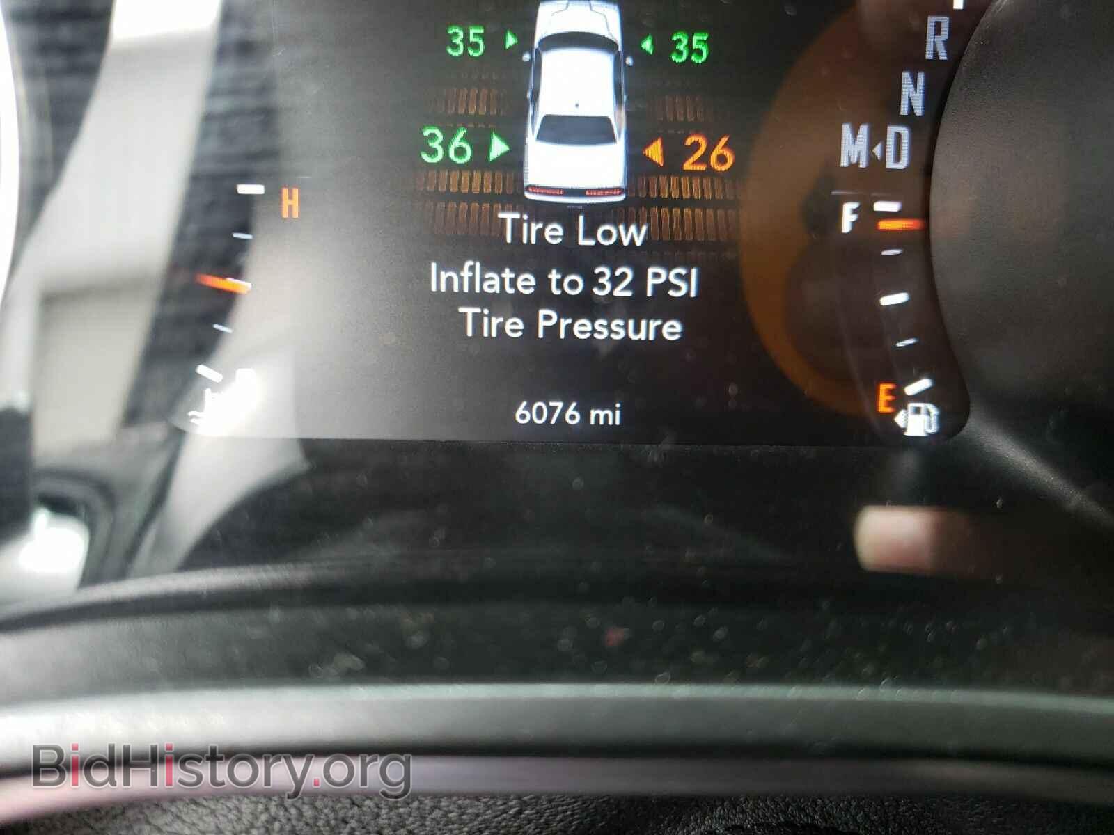 2018 Dodge Challenger - VIN: 2C3CDZAG3JH227962 - Фото 5