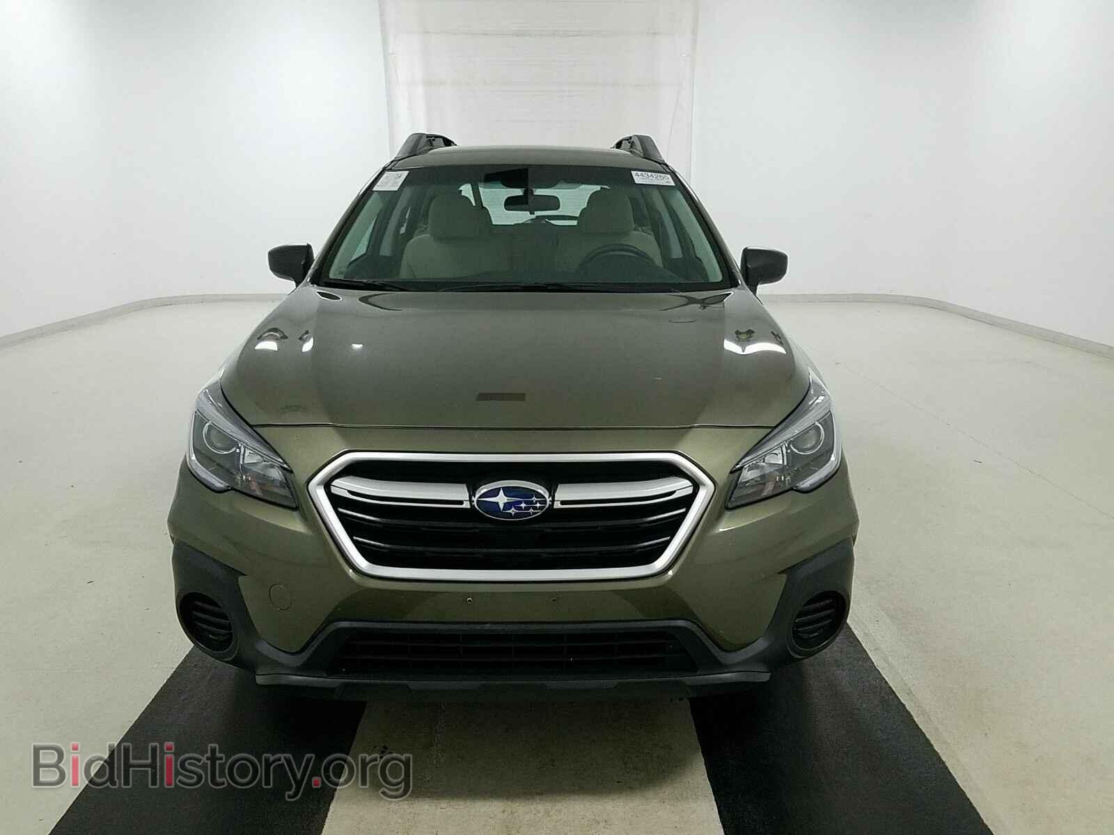 2018 Subaru Outback - VIN: 4S4BSAAC5J3387237 - Фото 2