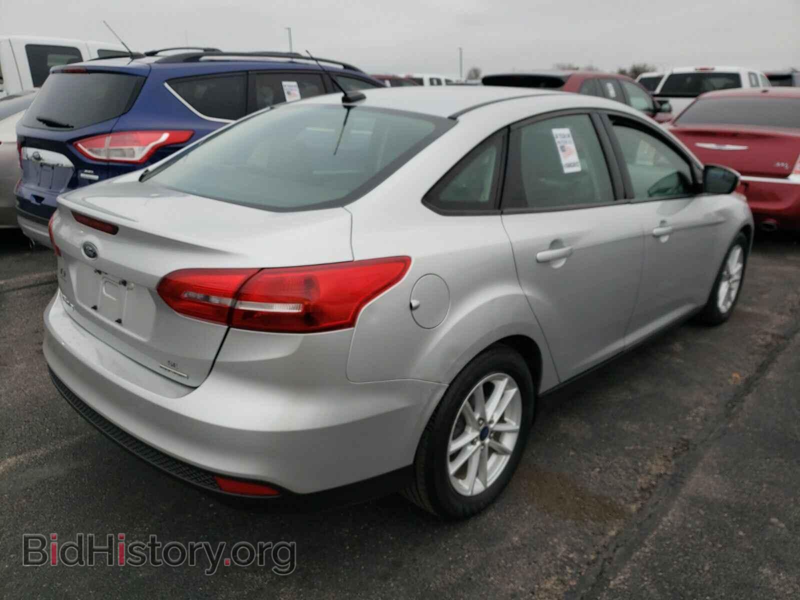 2015 Ford Focus - VIN: 1FADP3F20FL206777 - Photo 2
