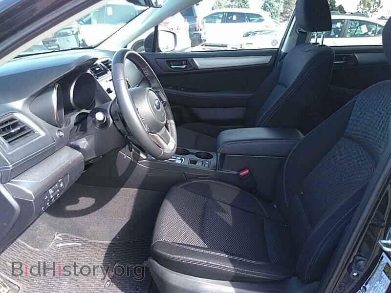 2019 Subaru Outback - VIN: 4S4BSAFC2K3379297 - Фото 3