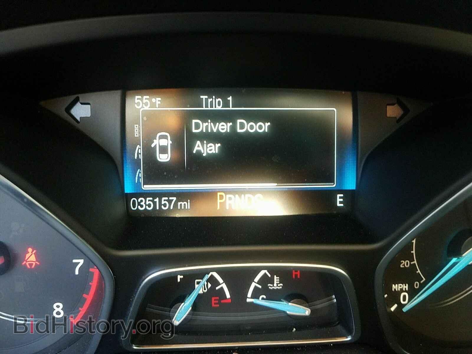 2017 Ford Focus - VIN: 1FADP3M25HL324880 - Photo 5