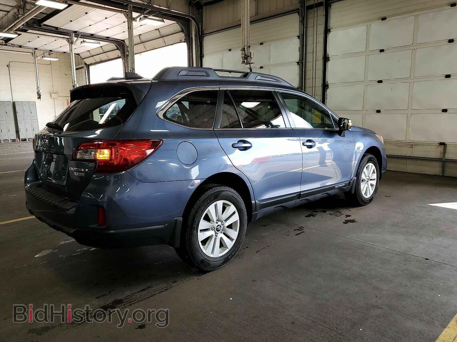 2017 Subaru Outback - VIN: 4S4BSAFC6H3344657 - Фото 2