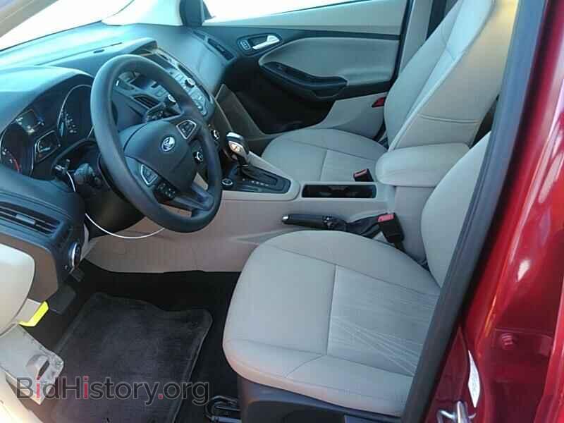 2016 Ford Focus - VIN: 1FADP3K21GL204043 - Photo 3