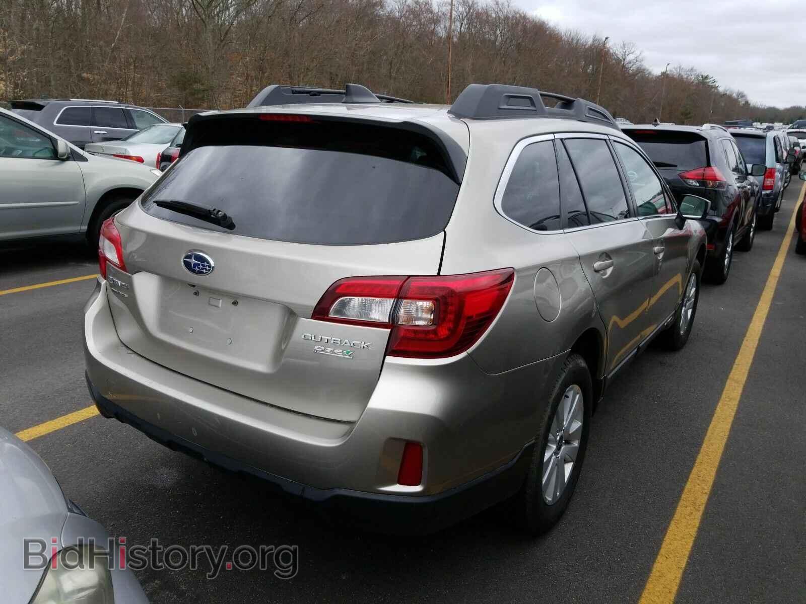 2017 Subaru Outback - VIN: 4S4BSACCXH3322200 - Фото 2