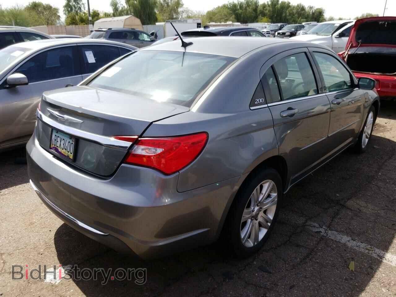 2012 Chrysler 200 - VIN: 1C3CCBABXCN317523 - Фото 2