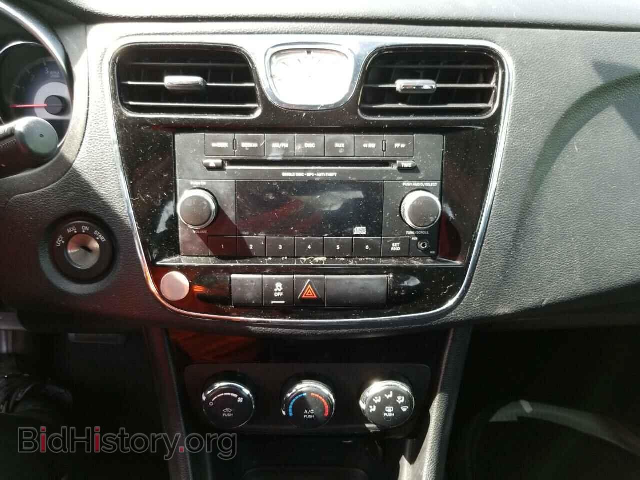 2012 Chrysler 200 - VIN: 1C3CCBABXCN317523 - Фото 4