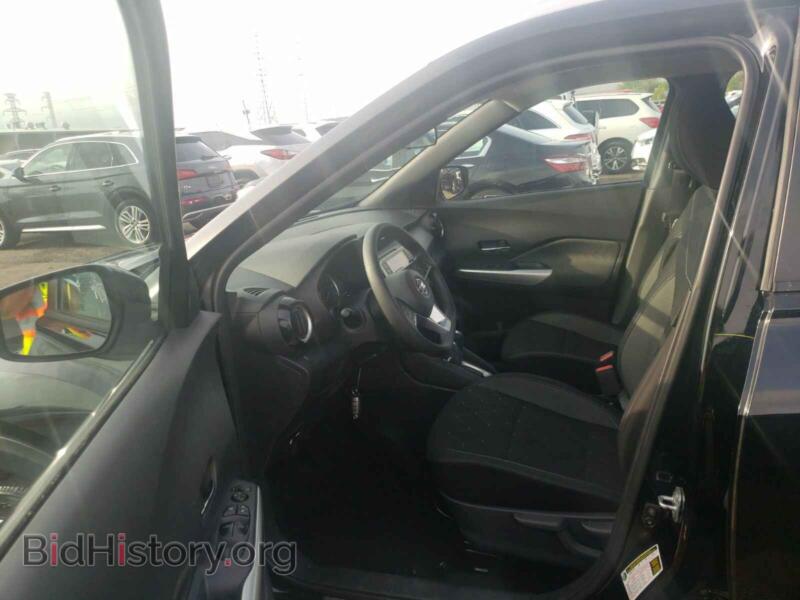 2019 Nissan KICKS (VIN 3N1CP5CU3KL521386) — photo 3 of 8