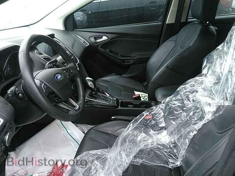 2016 Ford Focus - VIN: 1FADP3N20GL347562 - Photo 3