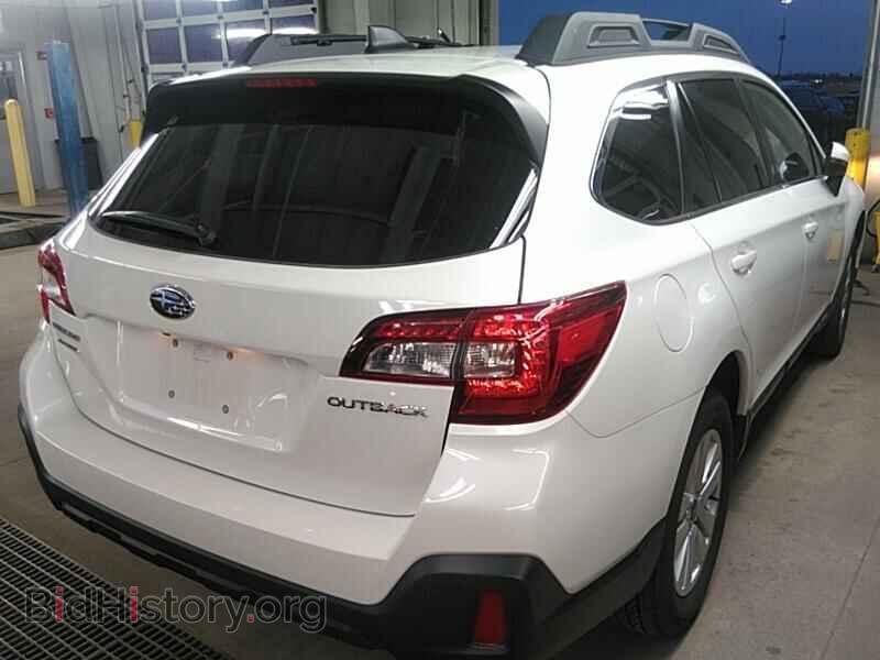 2019 Subaru Outback - VIN: 4S4BSAFCXK3376647 - Фото 2