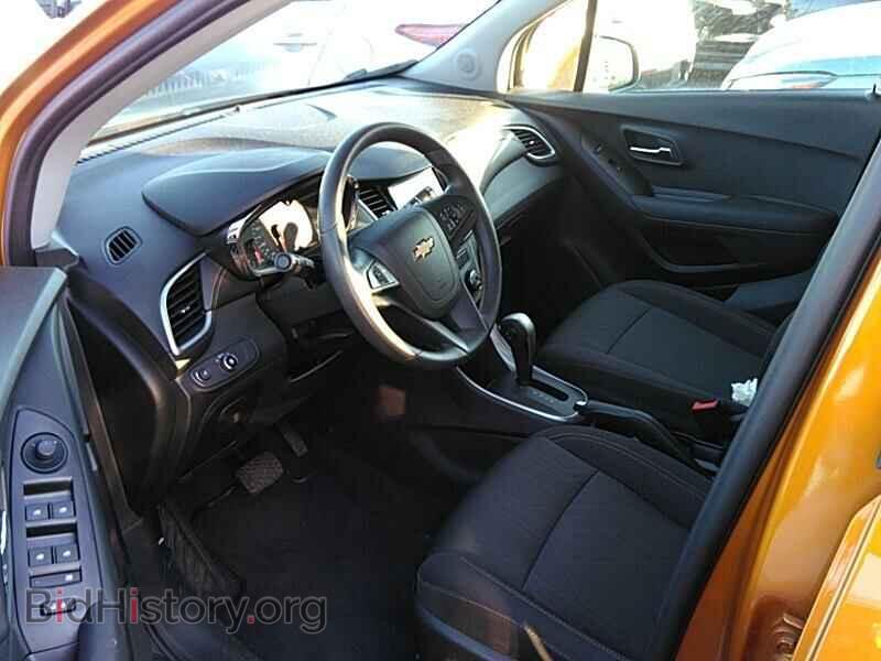 2017 Chevrolet Trax - VIN: 3GNCJLSB3HL177190 - Фото 3