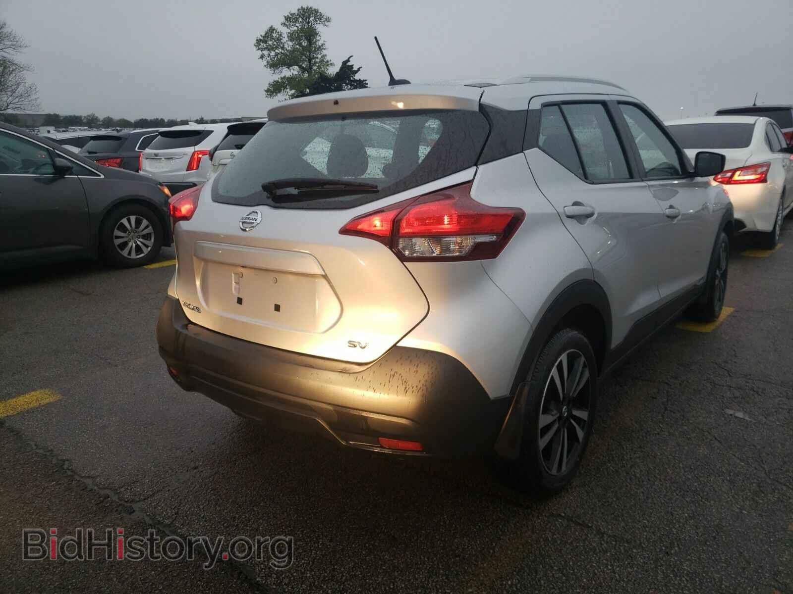 2019 Nissan Kicks - VIN: 3N1CP5CU3KL522845 - Фото 2