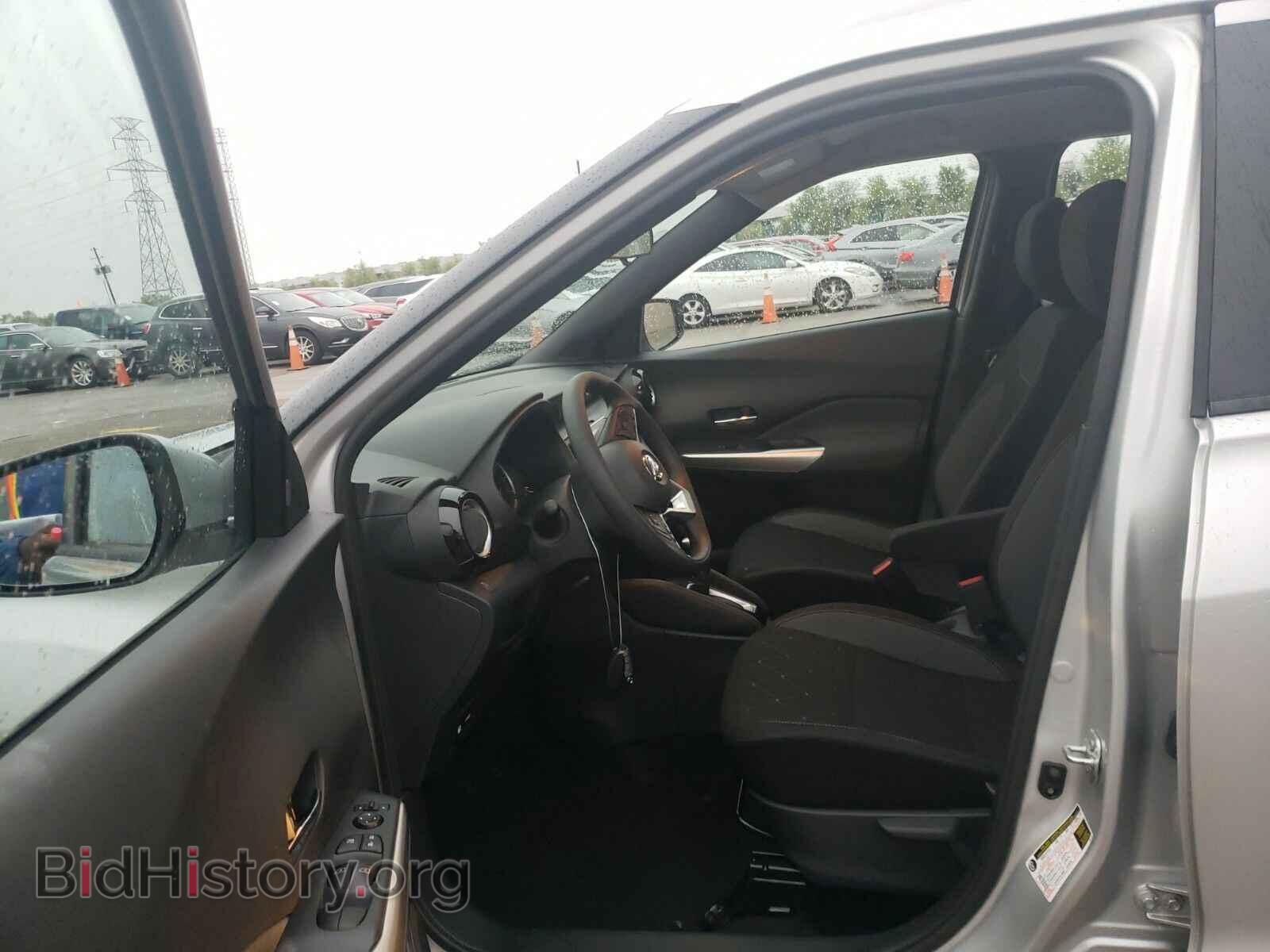 2019 Nissan Kicks - VIN: 3N1CP5CU3KL522845 - Фото 3