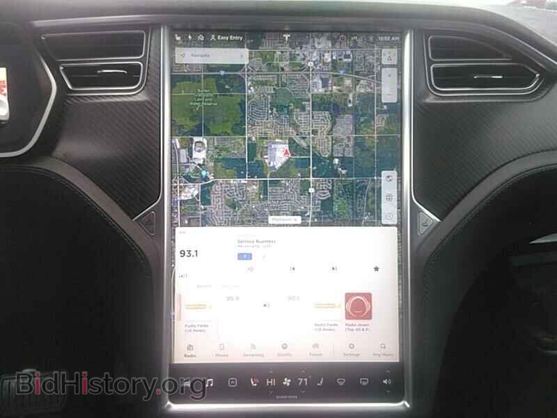 2017 Tesla Model X - VIN: 5YJXCDE22HF046062 - Фото 4