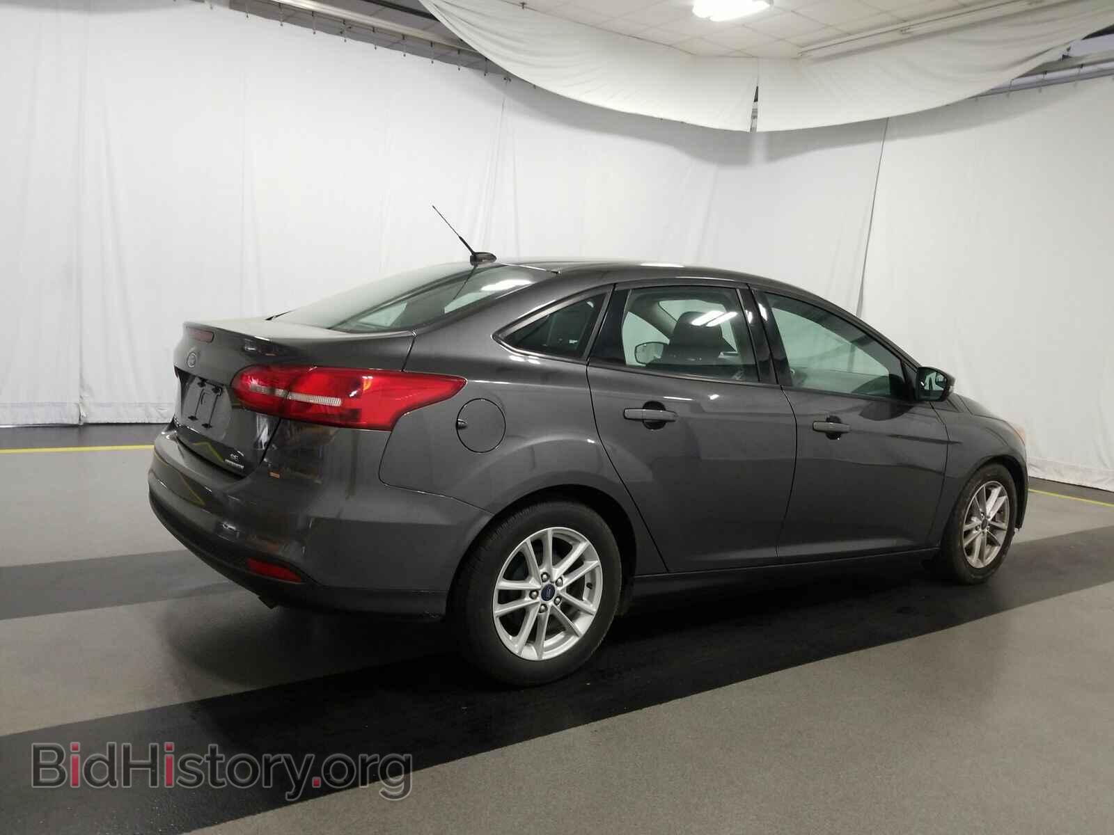 2016 Ford Focus - VIN: 1FADP3F20GL355207 - Photo 4