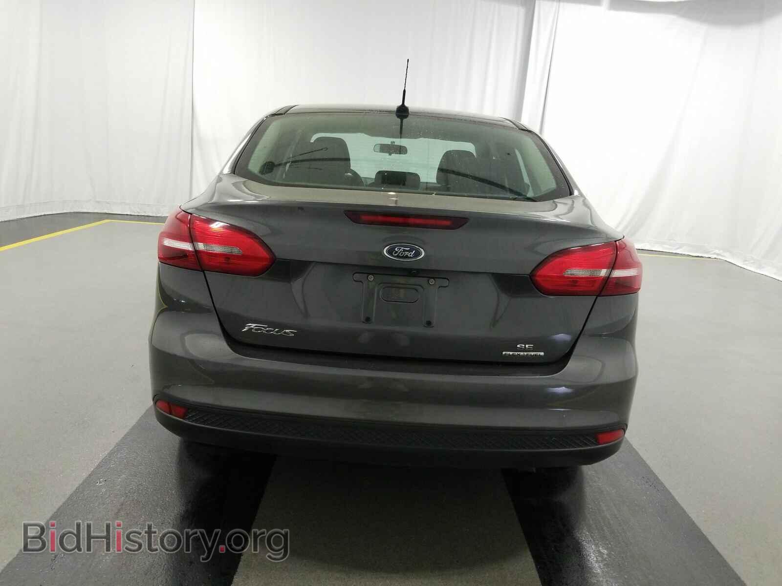 2016 Ford Focus - VIN: 1FADP3F20GL355207 - Photo 5