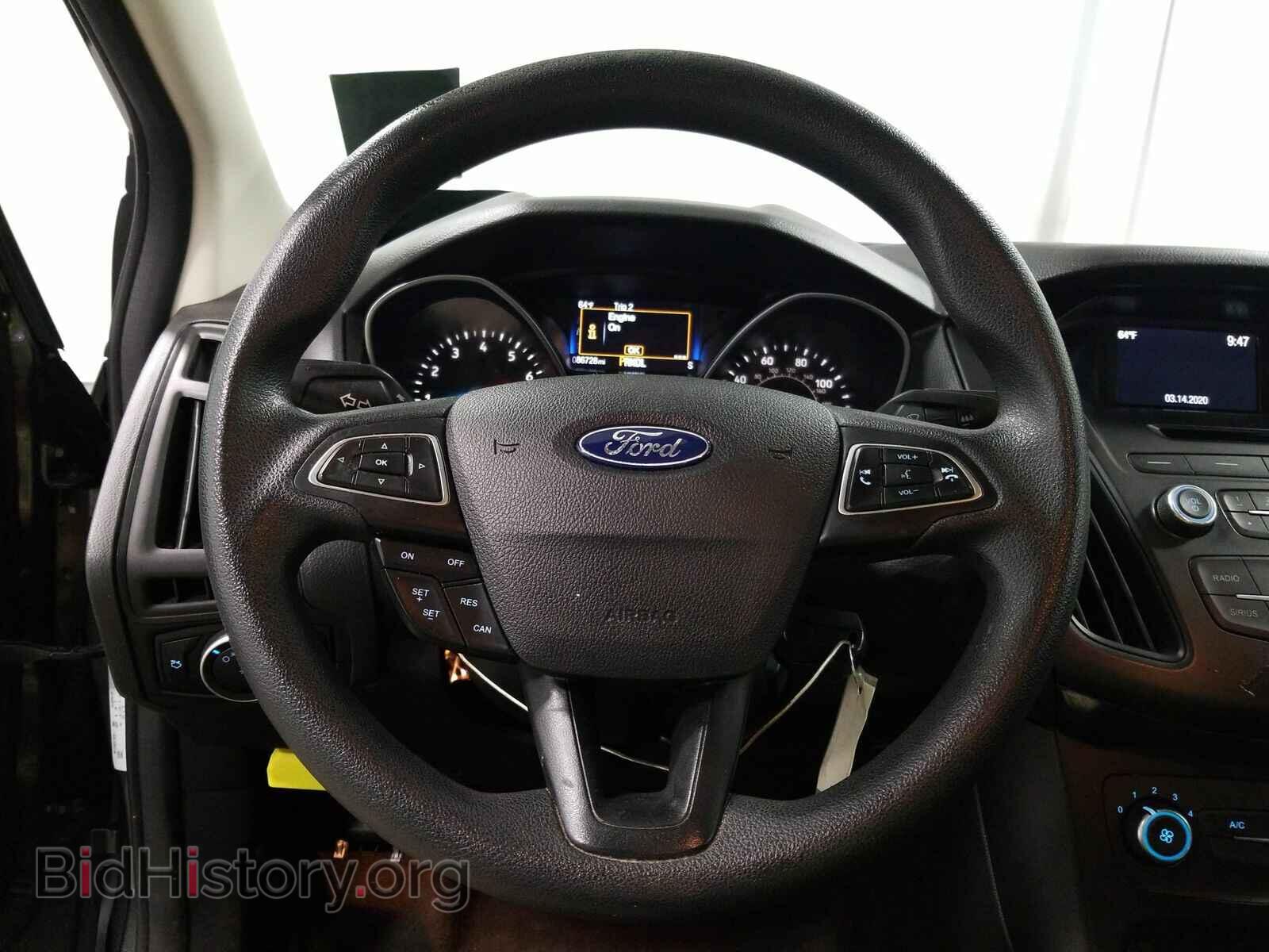 2016 Ford Focus - VIN: 1FADP3F20GL355207 - Photo 10