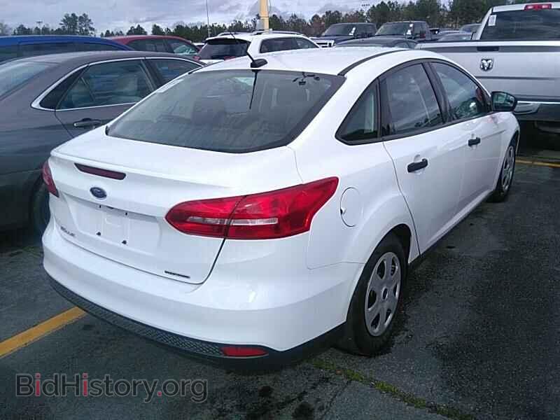 2016 Ford Focus - VIN: 1FADP3E23GL397159 - Фото 2