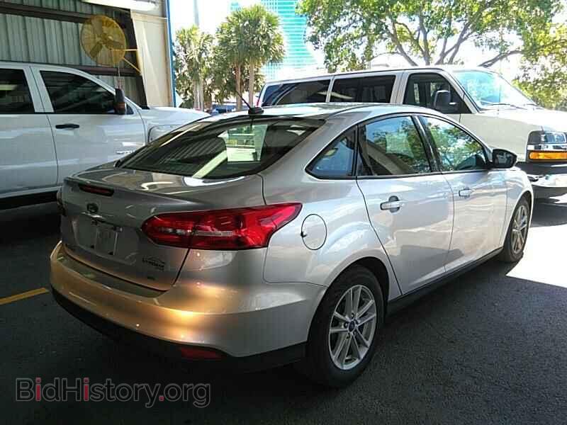2017 Ford Focus - VIN: 1FADP3F22HL301764 - Фото 2