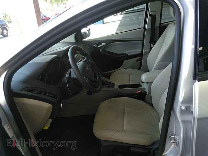 2017 Ford Focus - VIN: 1FADP3F22HL301764 - Фото 3
