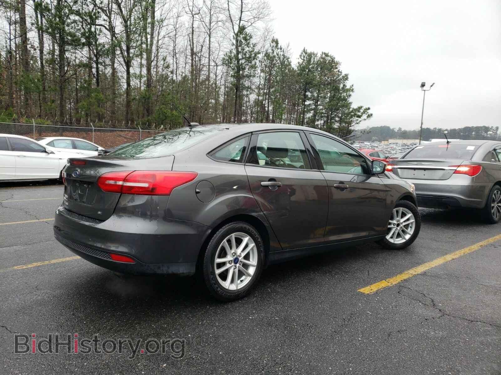 2016 Ford Focus - VIN: 1FADP3F24GL353945 - Photo 2