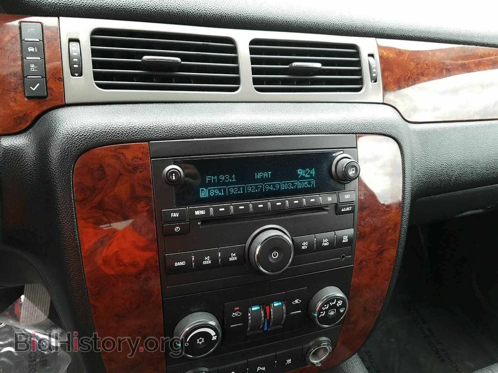 2011 Chevrolet Avalanche - VIN: 3GNTKEE34BG109171 - Фото 4
