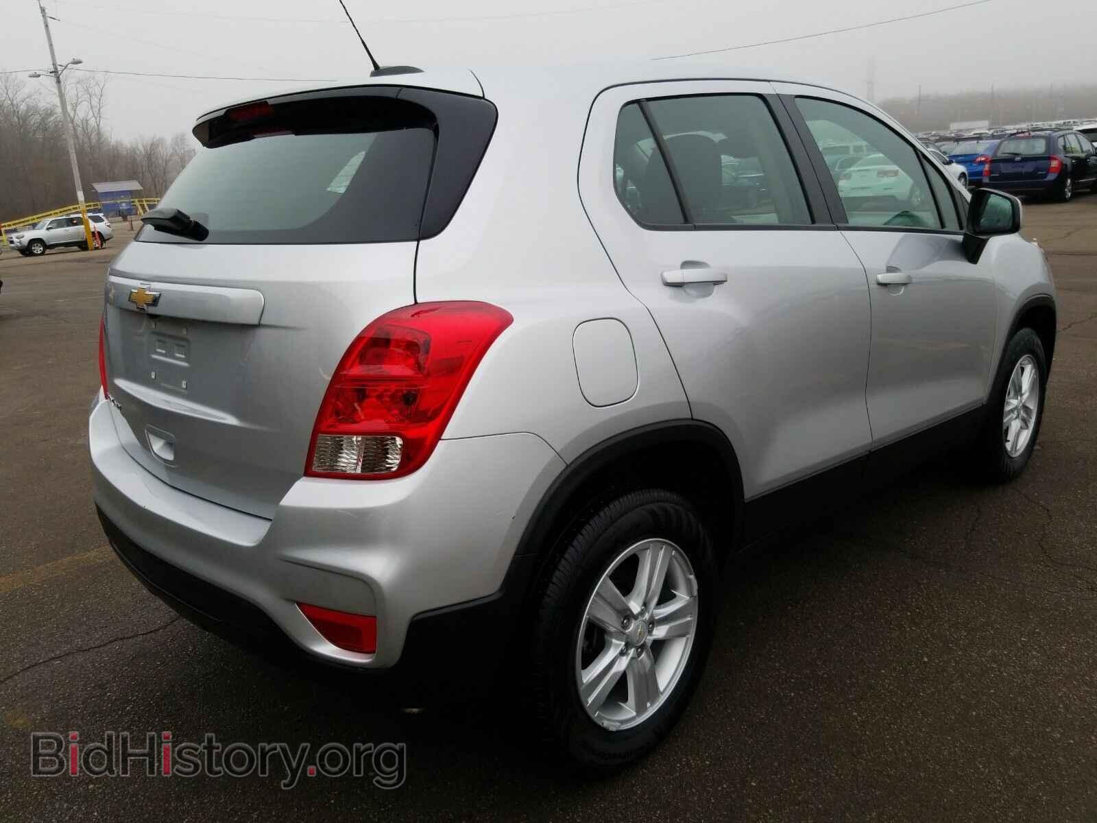 2017 Chevrolet Trax - VIN: KL7CJNSB7HB169600 - Фото 2