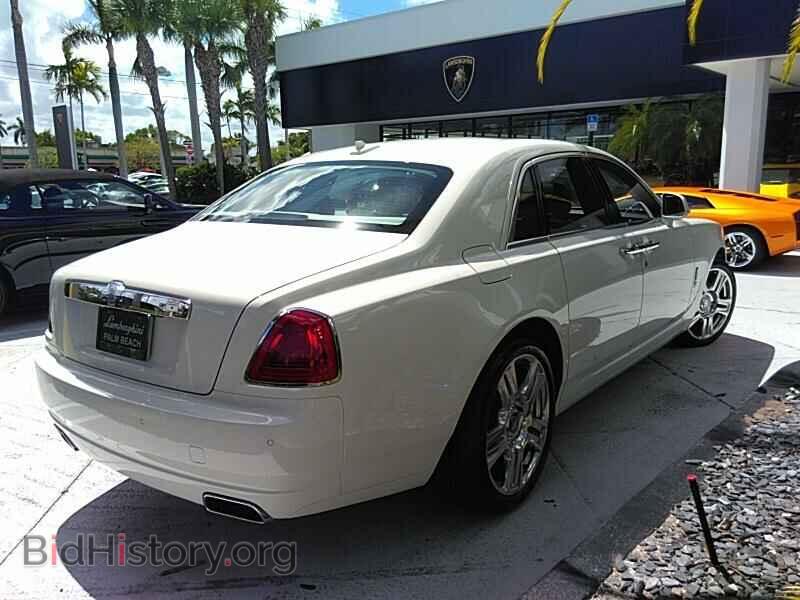 2017 Rolls-Royce Ghost - VIN: SCA664S59HUX54115 - Photo 2