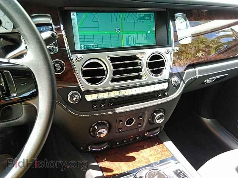 2017 Rolls-Royce Ghost - VIN: SCA664S59HUX54115 - Photo 4