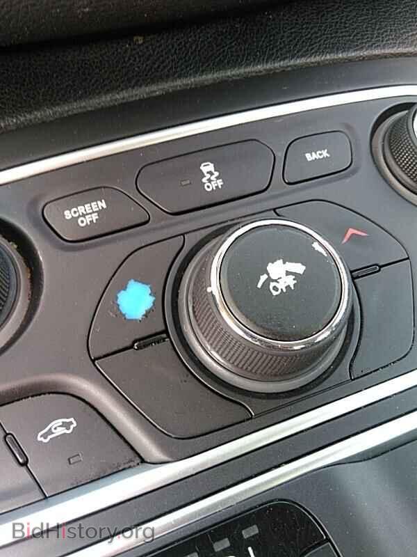 2016 Chrysler 200 - VIN: 1C3CCCAB7GN164398 - Фото 10