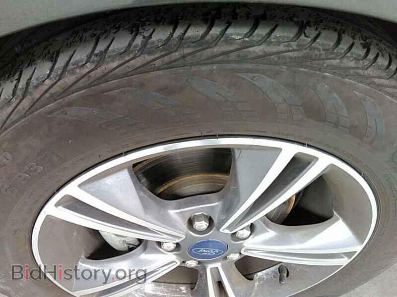 2018 Ford Focus - VIN: 1FADP3FE2JL312943 - Фото 9