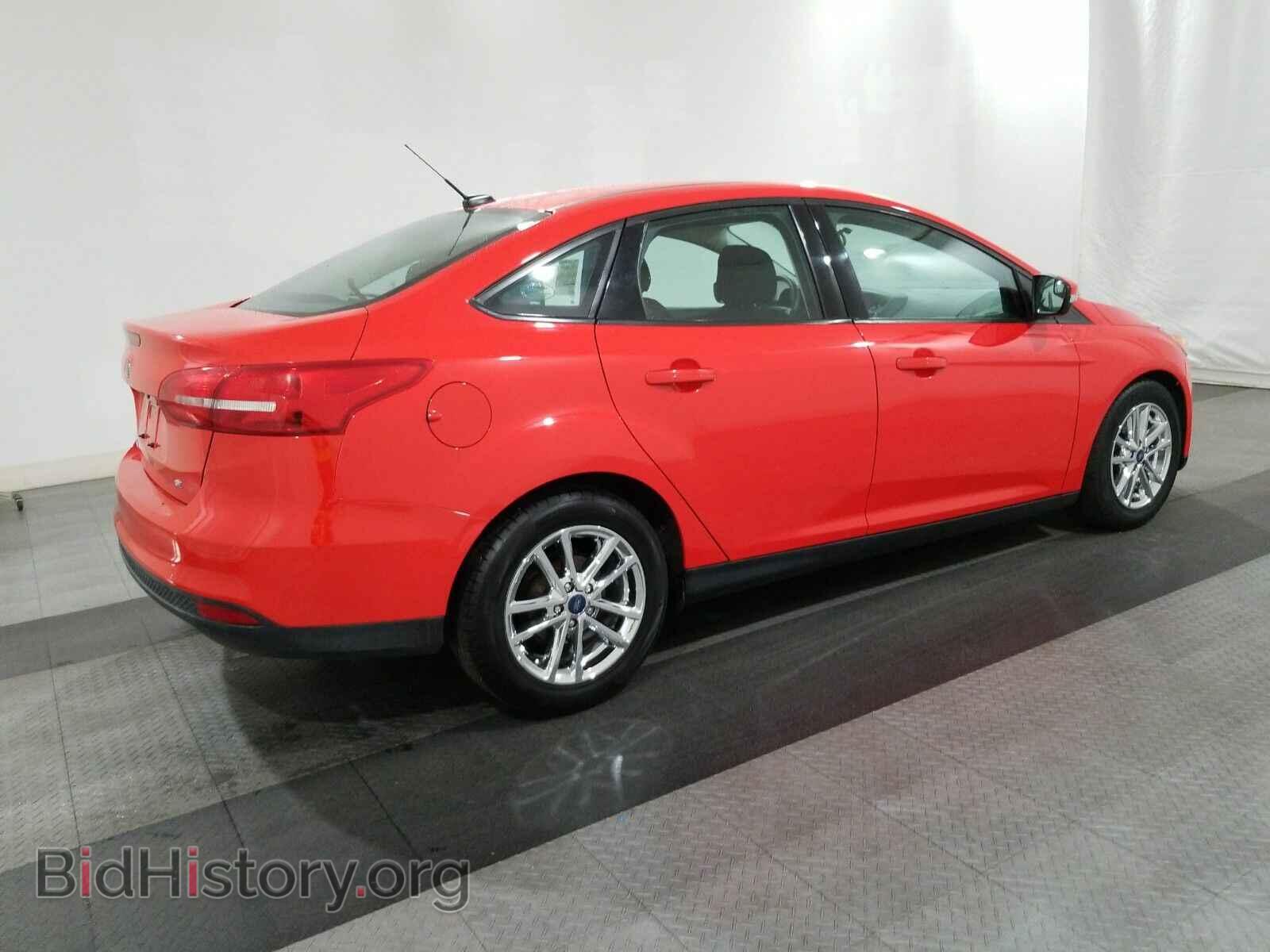 2017 Ford Focus - VIN: 1FADP3F23HL267933 - Фото 4