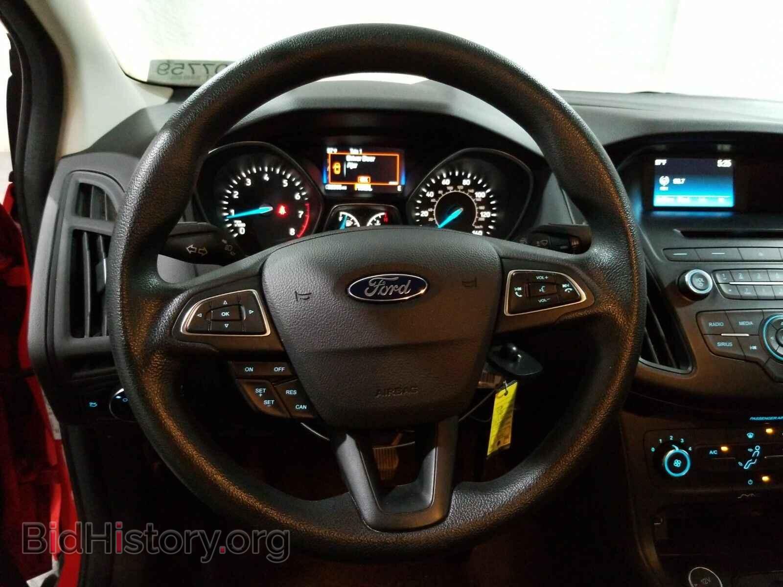 2017 Ford Focus - VIN: 1FADP3F23HL267933 - Фото 10