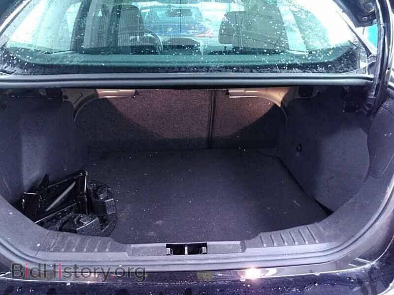 2017 Ford Focus - VIN: 1FADP3F25HL220774 - Photo 7