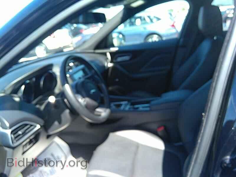 2018 Jaguar F-PACE - VIN: SADCJ2FX9JA328883 - Фото 3