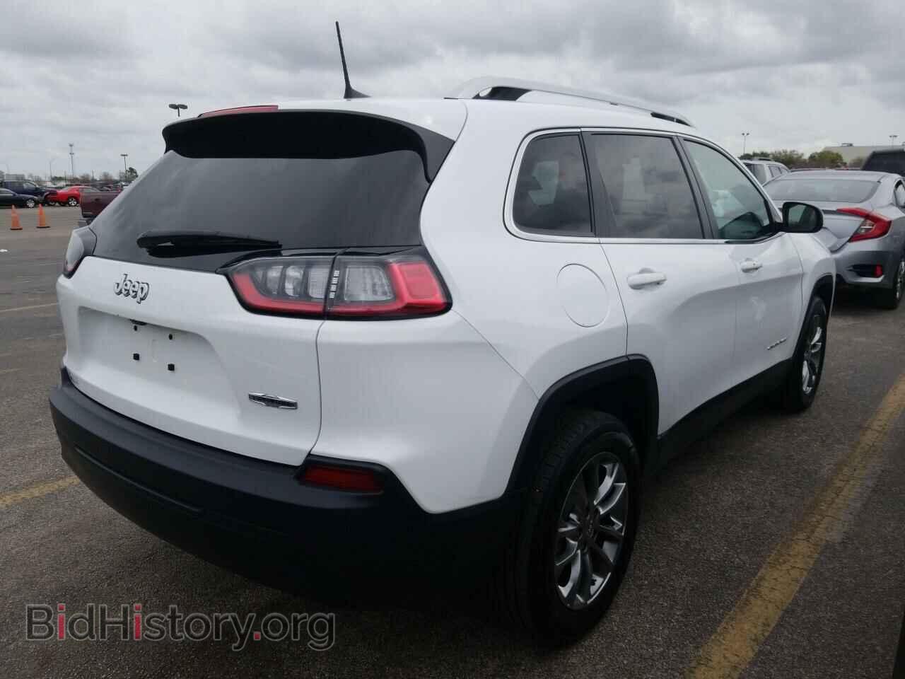 2019 Jeep Cherokee - VIN: 1C4PJLLB0KD274871 - Photo 2