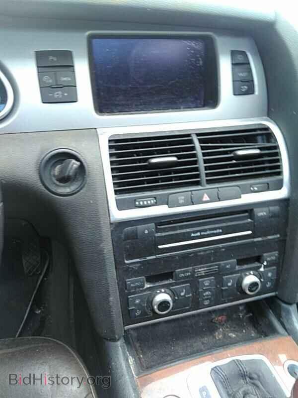 2010 Audi Q7 - VIN: WA1LYBFE6AD008080 - Фото 4