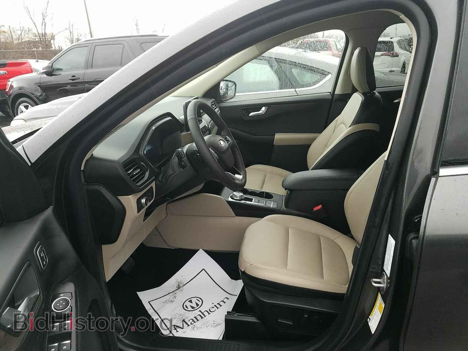 2020 Ford Escape - VIN: 1FMCU9J92LUA11125 - Photo 3