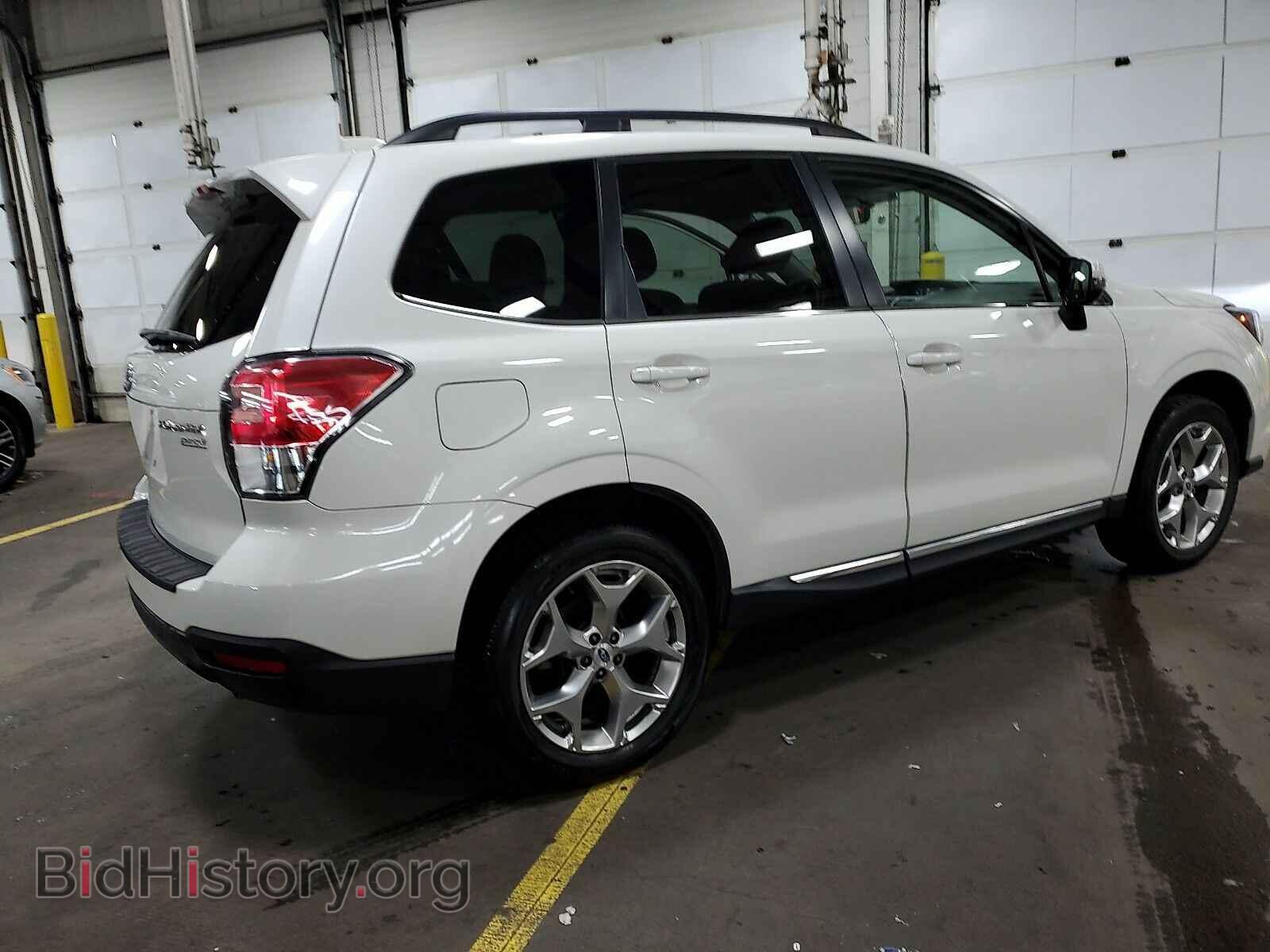 2017 Subaru Forester - VIN: JF2SJATC1HH524273 - Фото 2