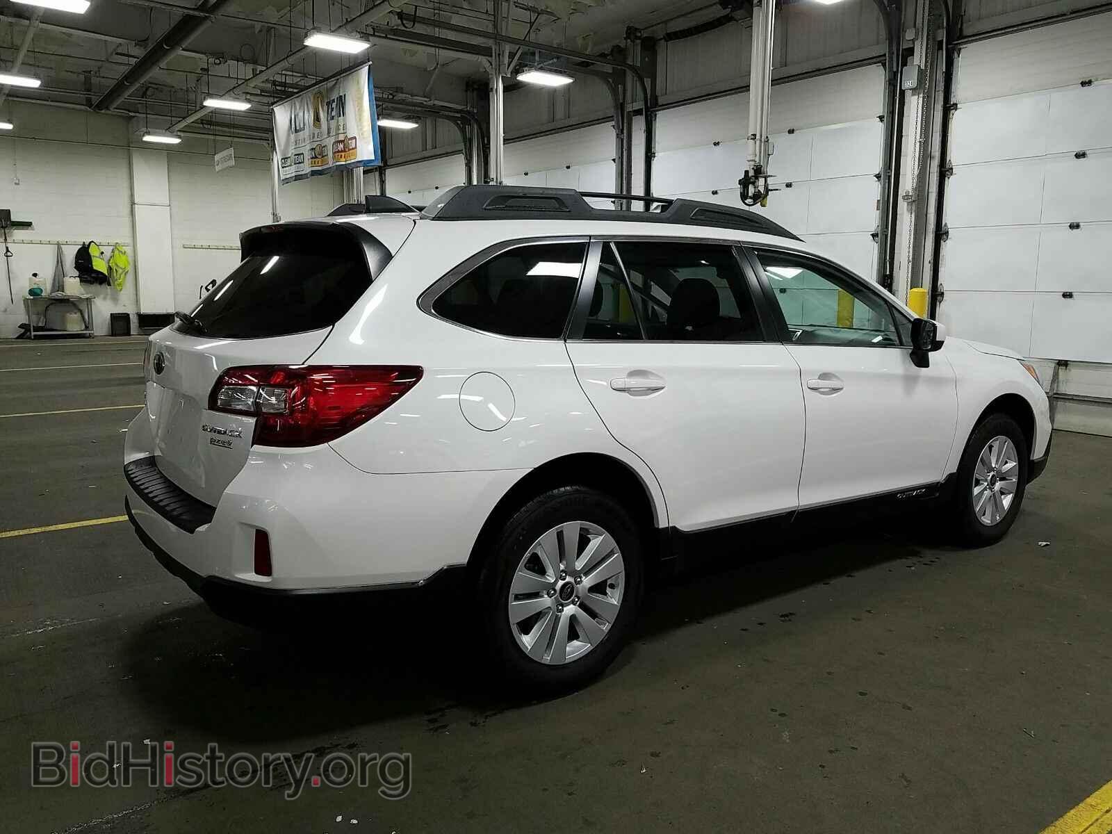 2017 Subaru Outback - VIN: 4S4BSADC3H3362696 - Photo 2