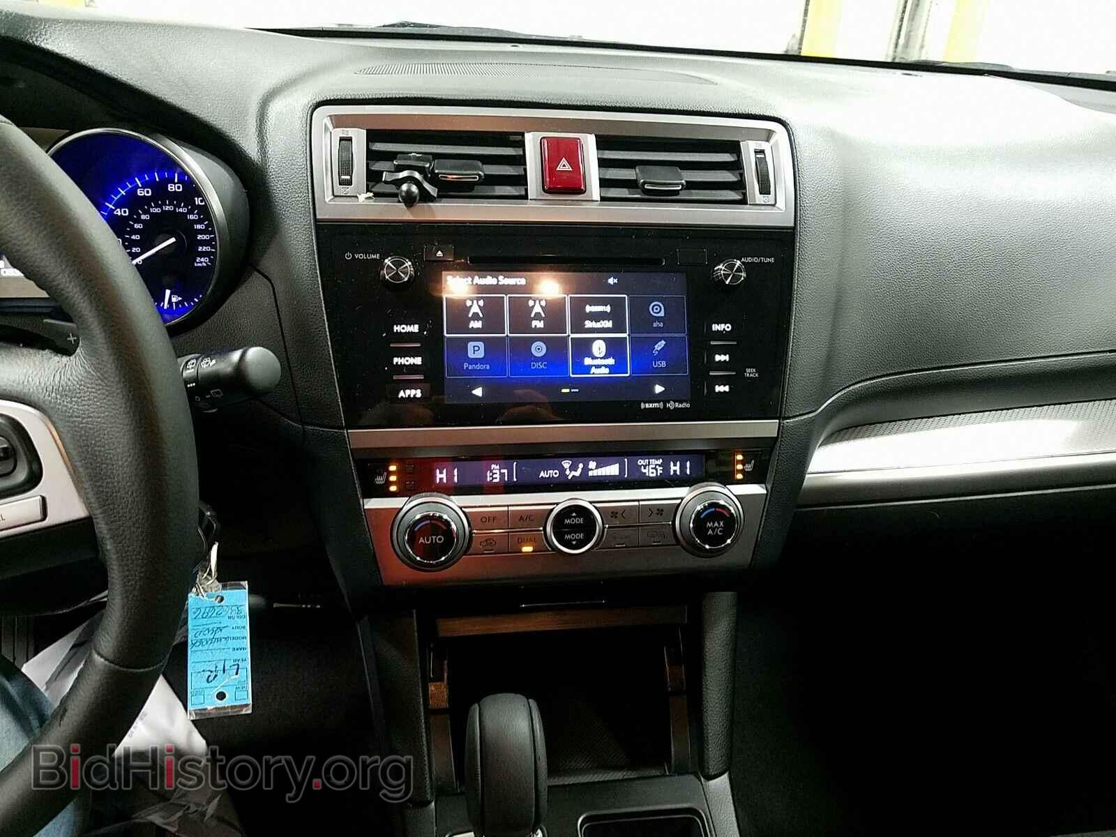 2017 Subaru Outback - VIN: 4S4BSADC3H3362696 - Photo 4