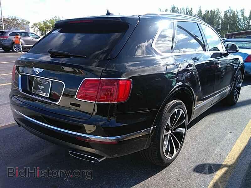 2017 Bentley Bentayga - VIN: SJAAC2ZVXHC014229 - Фото 2