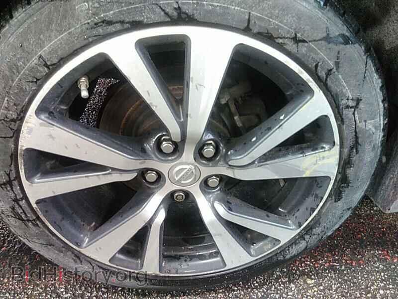 2017 Nissan Maxima - VIN: 1N4AA6AP1HC399047 - Photo 8