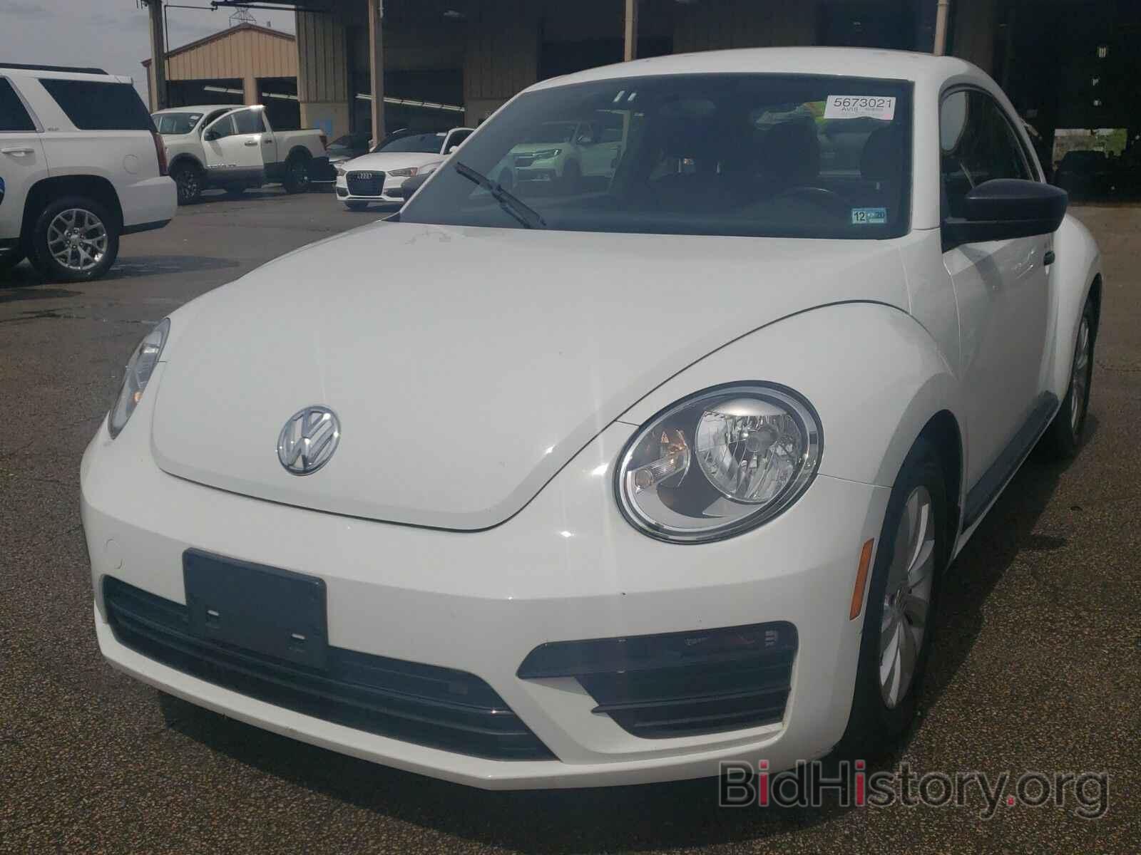 Photo 3VWFD7AT4JM717027 - Volkswagen Beetle 2018