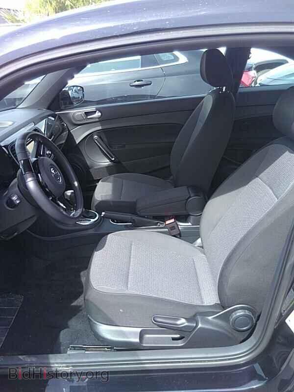 2019 Volkswagen Beetle - VIN: 3VWFD7AT7KM711465 - Фото 3