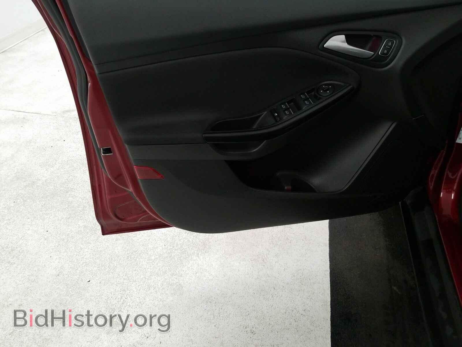 2016 Ford Focus - VIN: 1FADP3J29GL293572 - Фото 9
