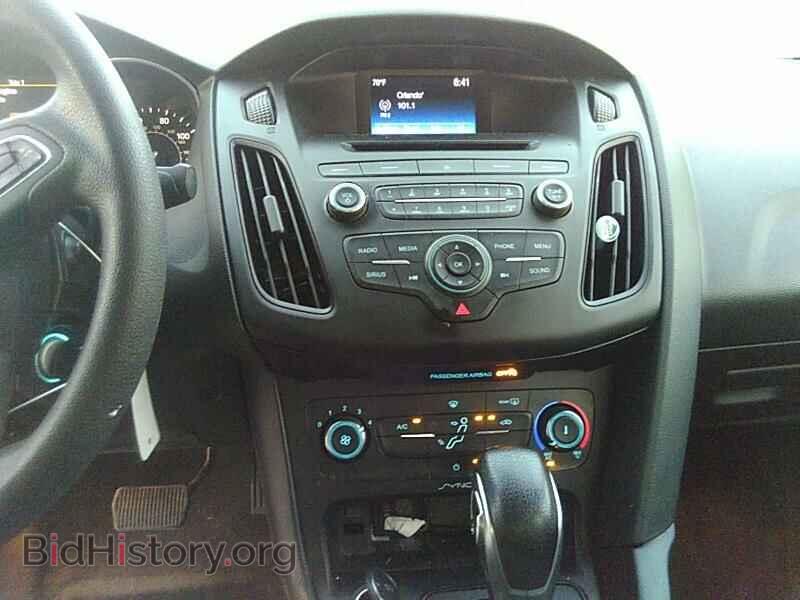 2017 Ford Focus - VIN: 1FADP3F26HL221514 - Фото 4