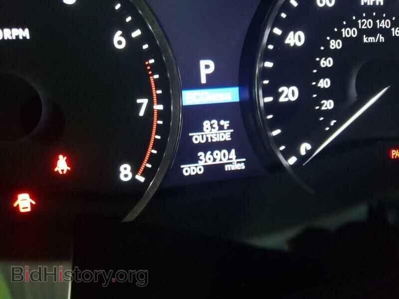 2017 Lexus LS - VIN: JTHBL5EF7H5146872 - Photo 5