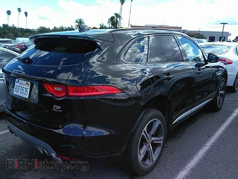 2018 Jaguar F-PACE - VIN: SADCM2FV8JA288852 - Photo 2